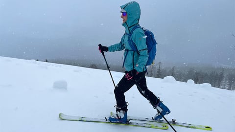 Vyskúšajte skialpy - zimný tréning, ktorý vás posunie ďalej