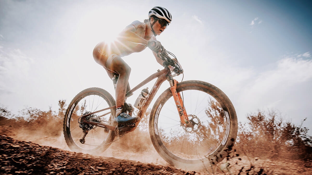 Maja Włoszczowska wins silver medal in MTB marathon to end career
